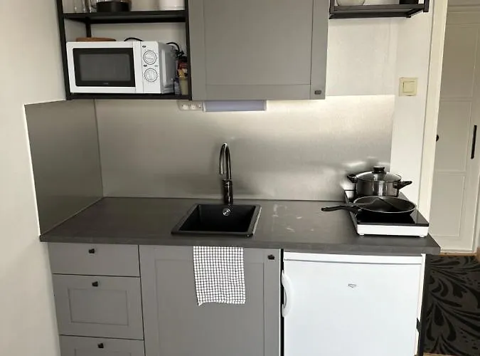 Cozy In Vallila - Apartman